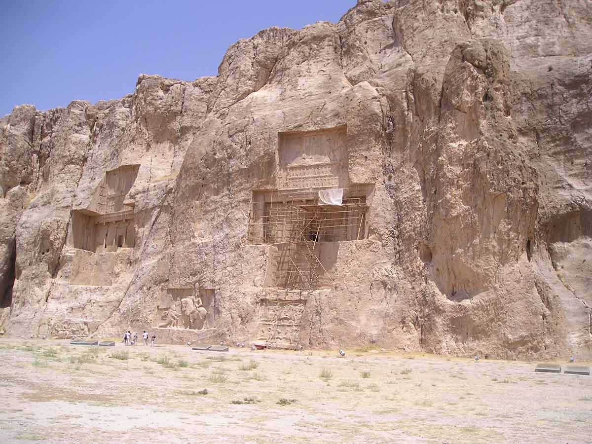 آرامگاه داریوش یکم