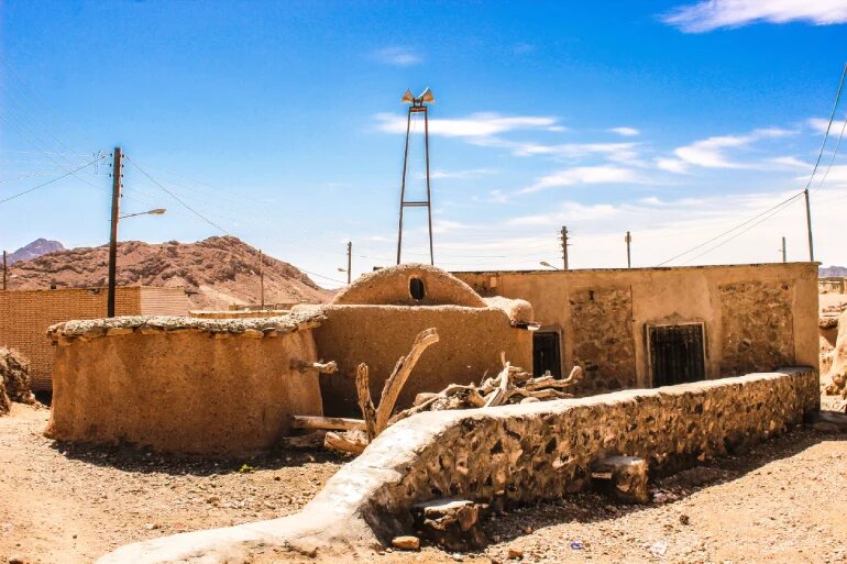 در این روستای ایران استفاده از تلویزیون و نوشیدن چای ممنوع بوده!