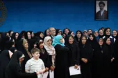 نشست فعالان زن با پزشکیان/ یک سر و گردن بالاتر از جلسات دیگر