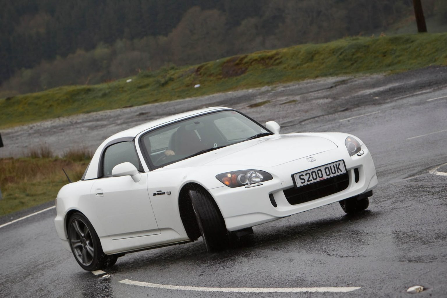 هوندا اس 2000 (Honda S2000)