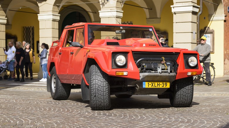 لامبورگینی LM002 — رمبو لمبو (Rambo Lambo)