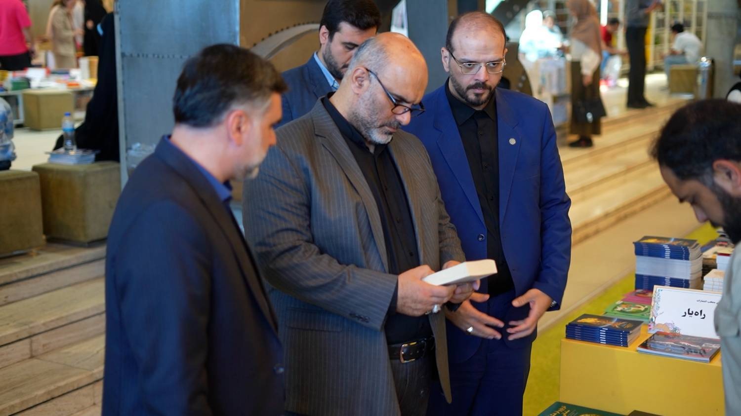 معاون فرهنگی شهرداری تهران: خاطره بازدیدهای طولانی رهبری از نمایشگاه کتاب هرگز فراموش نمی‌شود
